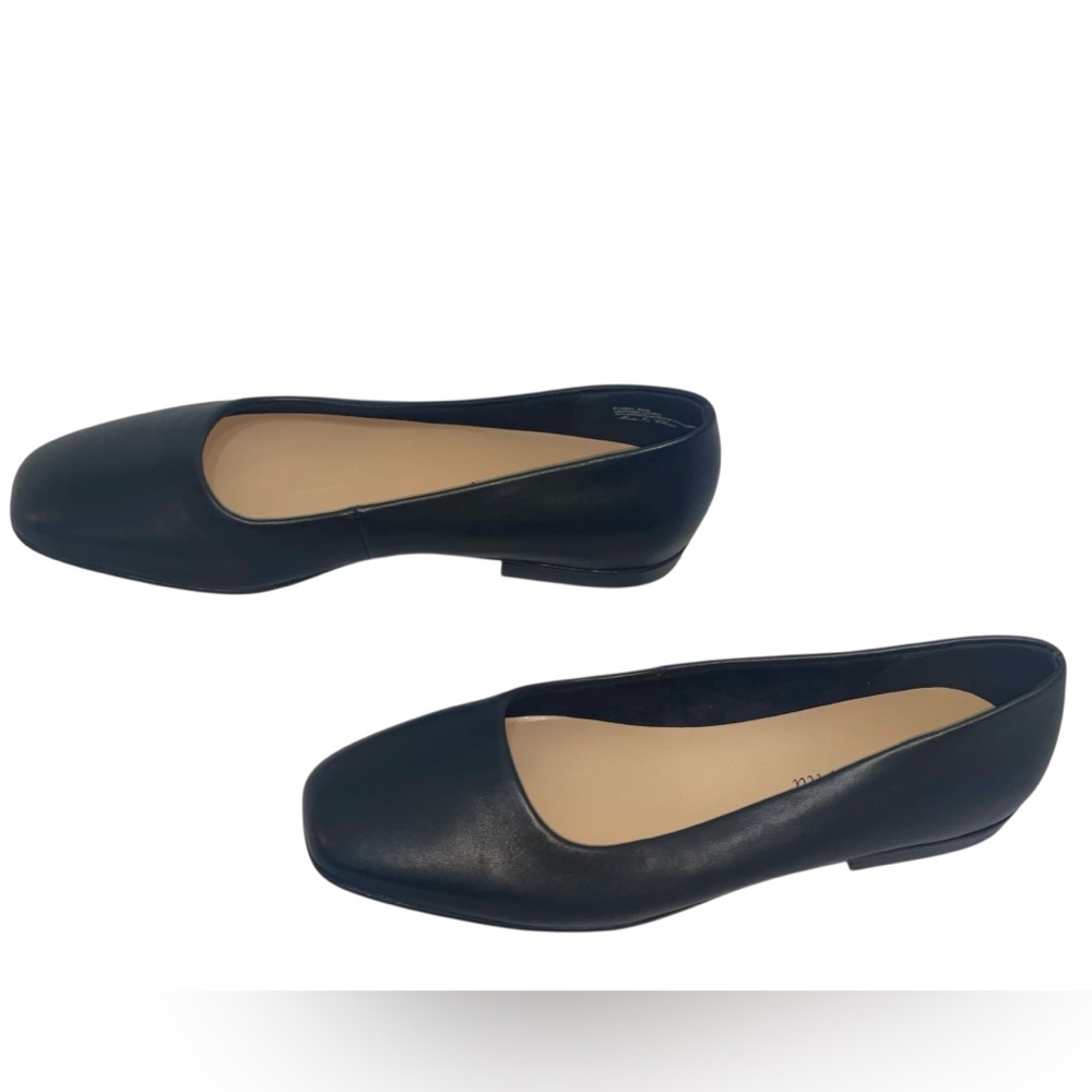Leather slip on the Kimiko by Bella Vita. Size 9.5 GUC #51-2551 - Picture 7 of 13